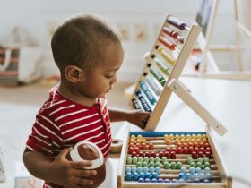 Tablica manipulacyjna - oryginalna zabawka dla dzieci